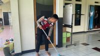 Samapta Polresta Sukabumi Rajin Bersihkan Masjid