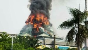 Kapolres Jakut: Kubah Masjid JIC yang Terbakar Ambruk