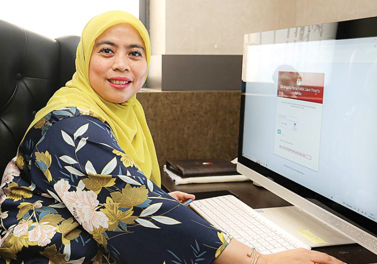 Komisioner KPU Betty Idroos