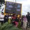 Anggota DPRD Kabupaten Sukabumi Fraksi Gerindra Ade Dasep Zaenal Abidin saat mengajak anak yatim berfoto bersama didepan Layar Videotron Murotal Alquran