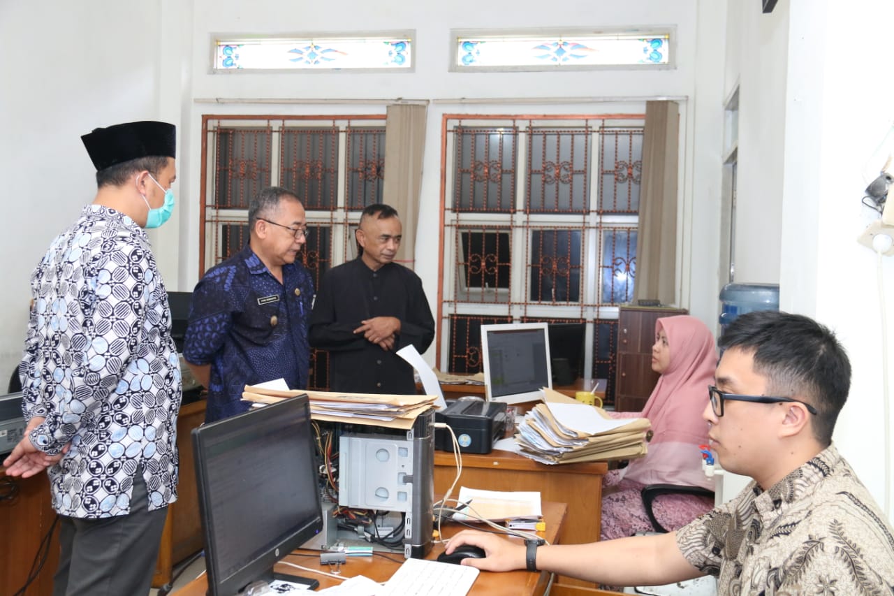 Kepala Disdukcapil Kabupaten Sukabumi, Amir Hamzah