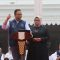 Gubernur DKI Jakarta Anies Baswedan menyapa warga saat acara pisah sambut di Balai, Kota, Jakarta,