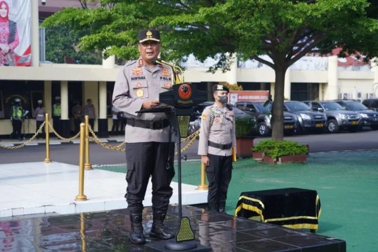 Kepala Polda Jawa Barat, Inspektur Jenderal Polisi Suntana