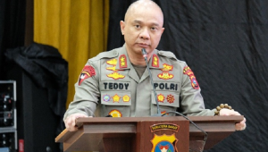 Irjen Teddy Minahasa jadi Tersangka Jual Narkoba, Jabatan Kapolda Jatimnya Gugur