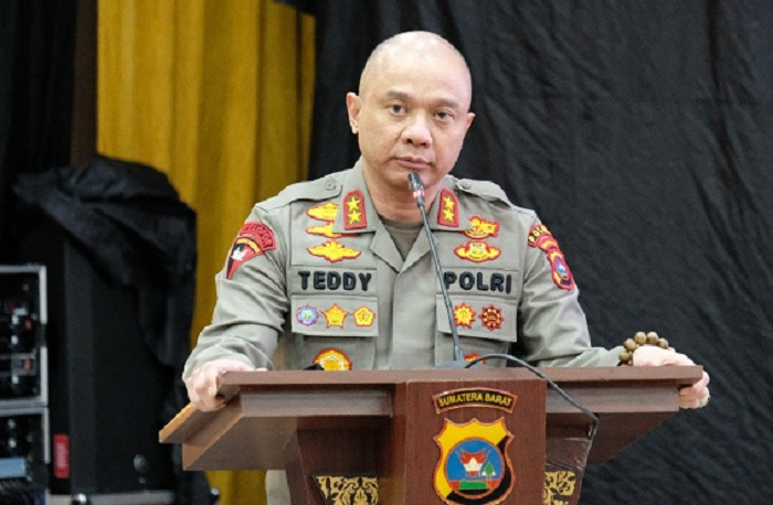 Irjen Teddy Minahasa