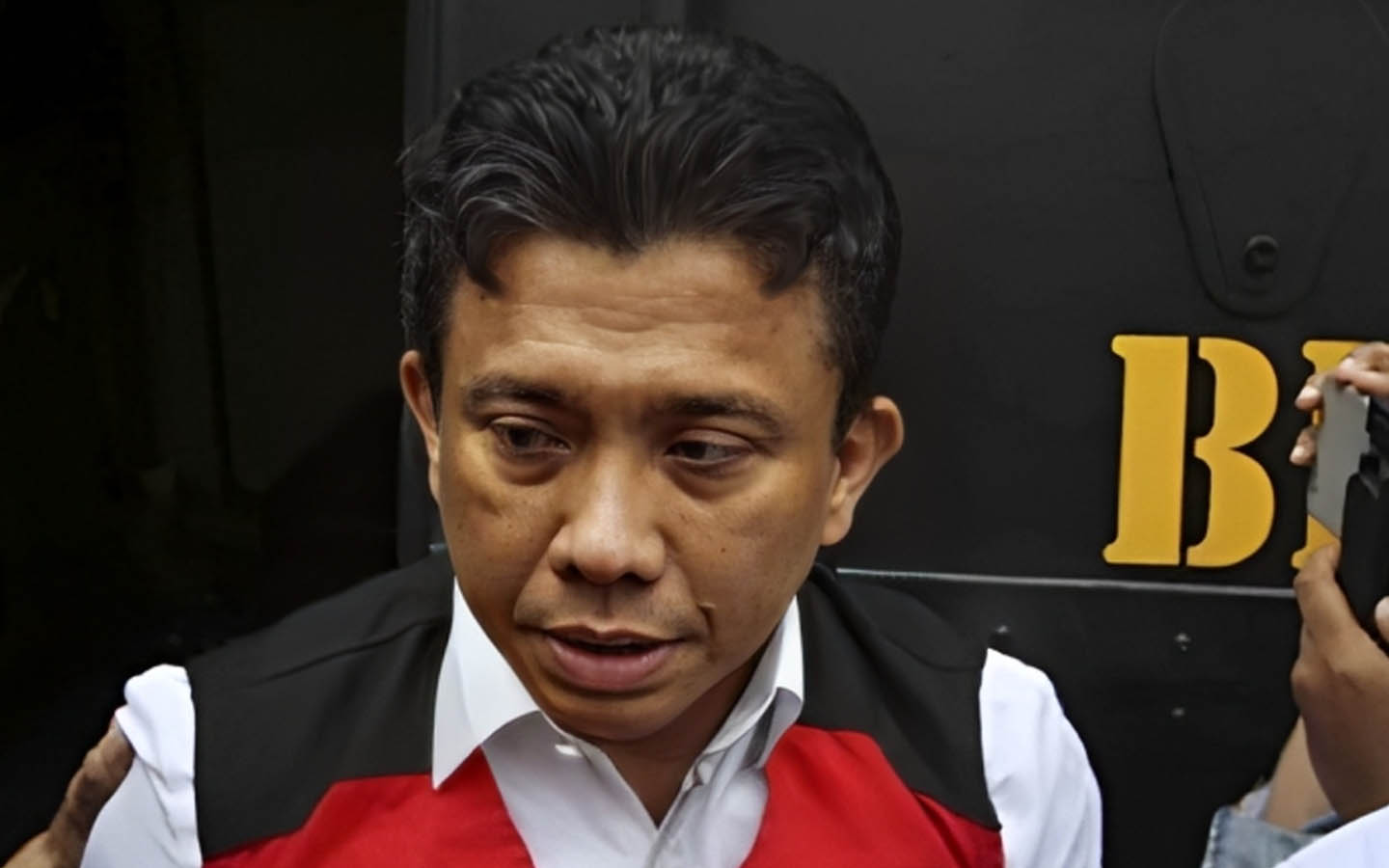 Ferdy Sambo tampil sedikit beda,