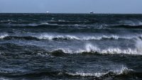 Badai di Laut Irlandia-Sam Boal