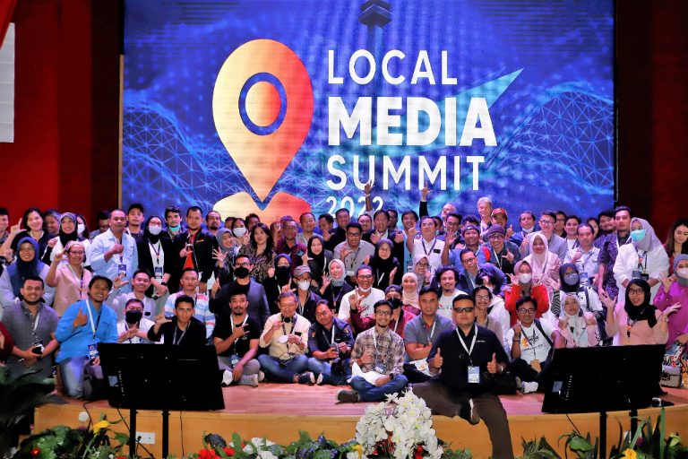 Sesi opening conference kegiatan Local Media Summit 2022