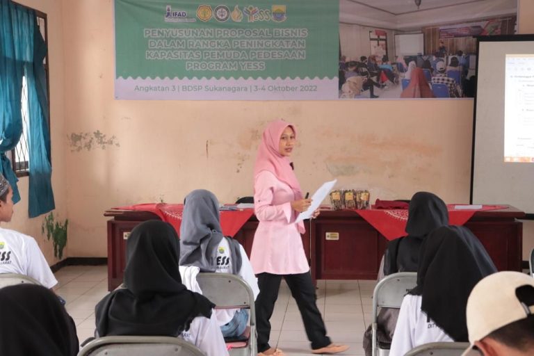 Ikuti Pelatihan Proposal Bisnis, Milenial Sukanagara