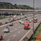 Arus kendaraan di jalan Tol Lingkar Luar
