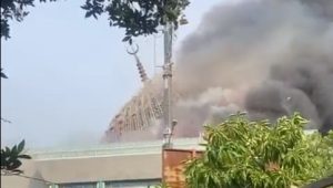 Detik-detik Kubah Masjid Jakarta Islamic Center Roboh Akibat Kebakaran