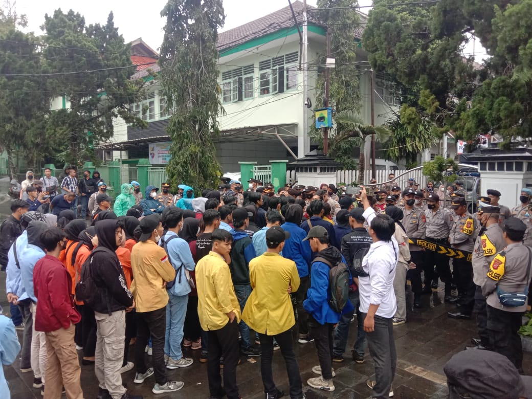 Demo Mahasiswa