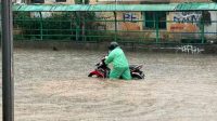 Hujan deras yang mengguyur DKI Jakarta