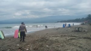 Cuaca Pantai Sukabumi Ekstrim Satpol Airud Intesifkan Patroli 