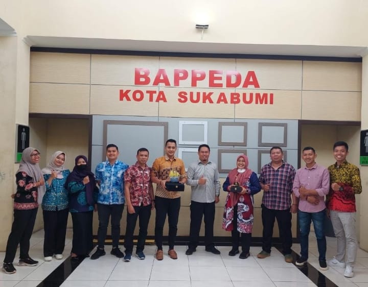 Bappenda Kota Sukabumi saat menerima kunjungan kerja Study Terapan Strategi