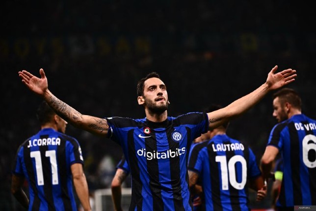 Gelandang Inter Milan Hakan Calhanoglu