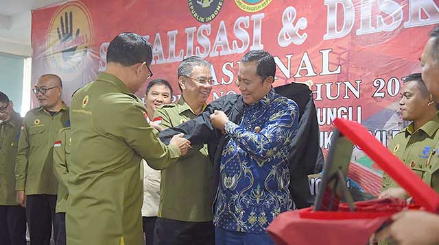 Walikota Sukabumi, Achmad Fahmi