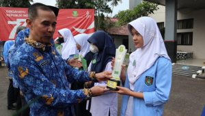 Disdikbud Kota Sukabumi Beri Reward Bagi Pelajar Berprestasi FLS2N