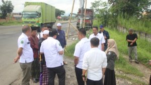 Tim Asep BPKAD Pemprov Jabar bersama BPKAD Kabupaten Sukabumi saat cek lokasi