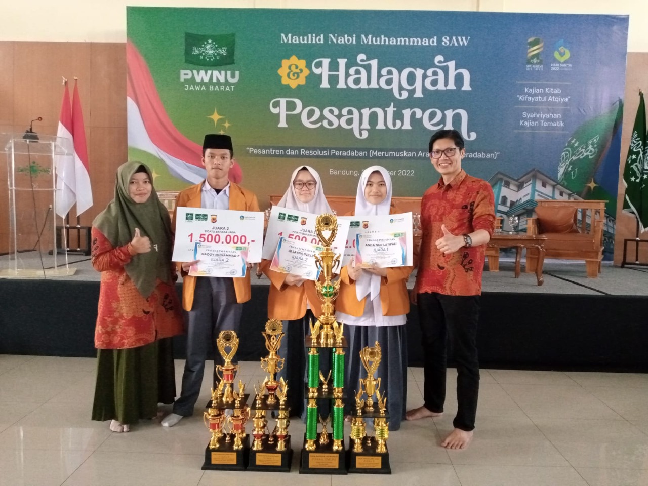 Siswa siswi MAN 1 Kota Sukabumi berhasil meraih kejuaraan dalam lomba Pidato Lima Bahasa