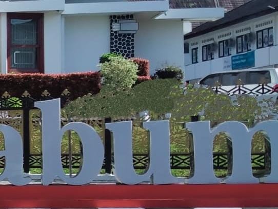Tulisan akasara Sunda 'Balai Kota Sukabumi'