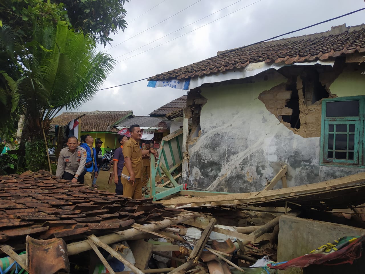 BPBD Kabupaten Sukabumi Tinjau Korban gempa Cianjur