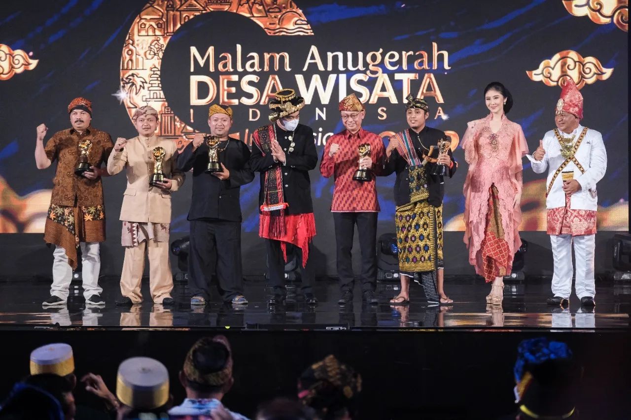 Desa Hanjeli Juara III kategori Desa Wisata Rintisan dalam acara Anugerah Desa Wisata Indonesia