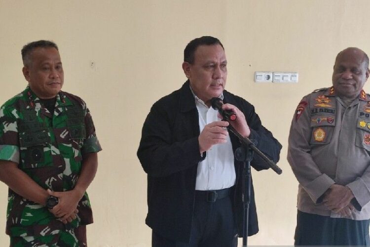 Ketua KPK Firli Bahuri didampingi Kapolda Papua Irjen Pol.