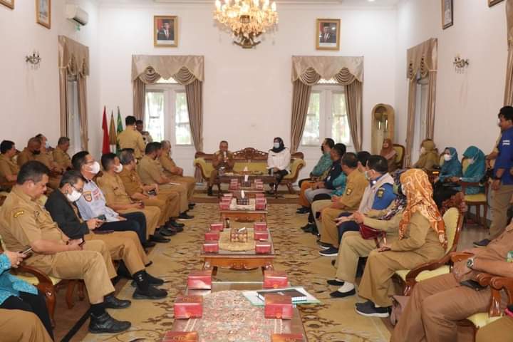 Wakil Bupati Sukabumi, Iyos Somantri saat memberikan sambutan kunjungan tim klarifikasi lapangan lomba
