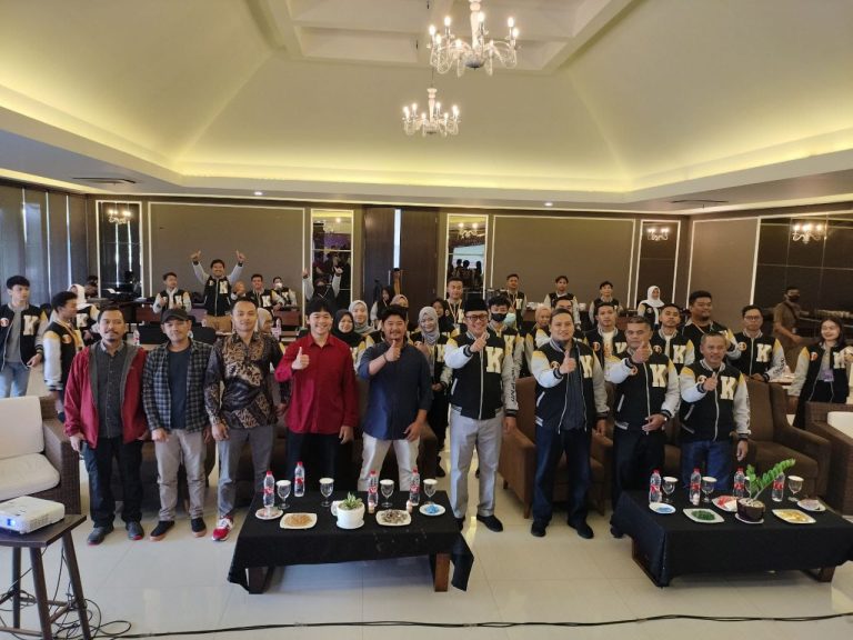 Walikota Sukabumi Achmad Fahmi membuka acara Pelatihan Videografi bagi Pemuda ke-2 Tahun 2022 di Hotel Balcony Sukabumi