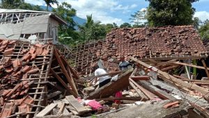 Penyintas Gempa Cianjur Kembali ke Rumah, Cari Dokumen Untuk dapat Bantuan