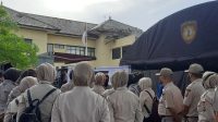 Anggota Polwan dan PNS Polri bersiaga di Mako Polres Cianjur