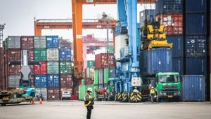 Neraca Dagang RI Surplus 30 Bulan Berturut-turut