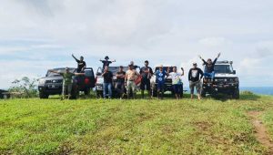 Takjub di Puncak Buluh Sukabumi, Berpeluh Keringat Saat Jajal Leuweung Hideung