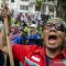 Massa buruh yang tergabung dari sejumlah serikat pekerja