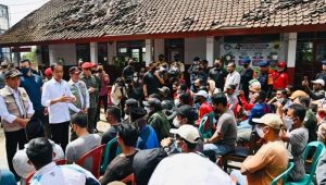 Presiden Jokowi Tinjau Kecamatan Cugenang Terdampak Gempa Terparah