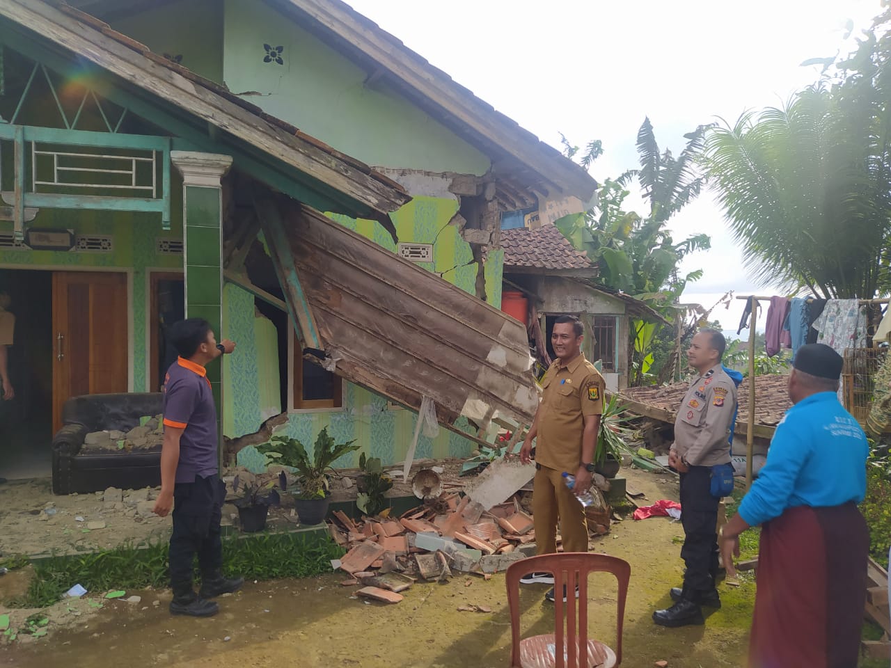 Rumah gempa Cianjur
