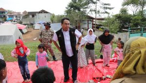 Soal Gempa Cianjur, Mensos Risma Pastikan Kemensos Melayani dengan Optimal 