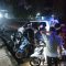 Sejumlah anggota polisi pada saat menggeledah motor pemuda Sukabumi