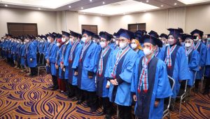 Wisuda Universitas BSI Kampus Sukabumi ke-15 Berjalan Tertib