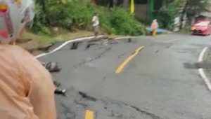 Jalan Sukabumi-Palabuhanratu Nyaris Terputus, Amblesan Semakin Parah