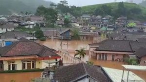 Ratusan Rumah di Sukanagara Cianjur Terendam Banjir