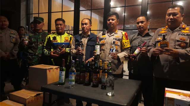 Kapolres Sukabumi AKBP Dedy Darmawansyah
