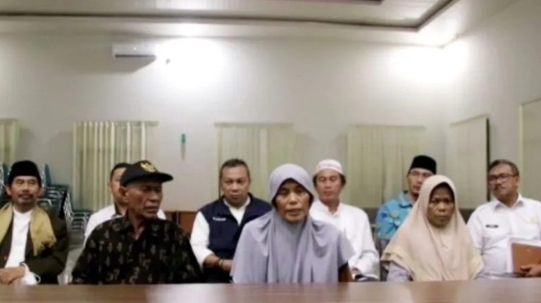 Warga yang mengaku Ratu Adil dan Imam Mahdi di Kantor