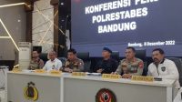 Konferensi pers terkait bom Astanaanyar