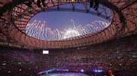 Suasana pesta kembang api saat upacara penutupan Piala Dunia Qatar 2022