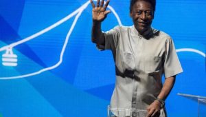Legenda Sepak Bola Pele Tutup Usia