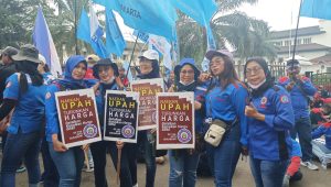 Kenaikan UMK Kabupaten Sukabumi Belum Ideal, Buruh : Cek, Tidak Semua Perusahaan Menjalankan