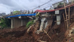 Proyek Jembatan Pamuruyan Cibadak Rp60 Miliar Jalan Ditempat, Latas : Sudah Budaya