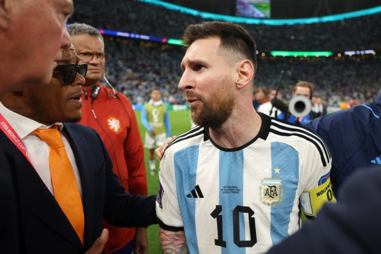 Lionel Messi terlibat konfrontasi dengan